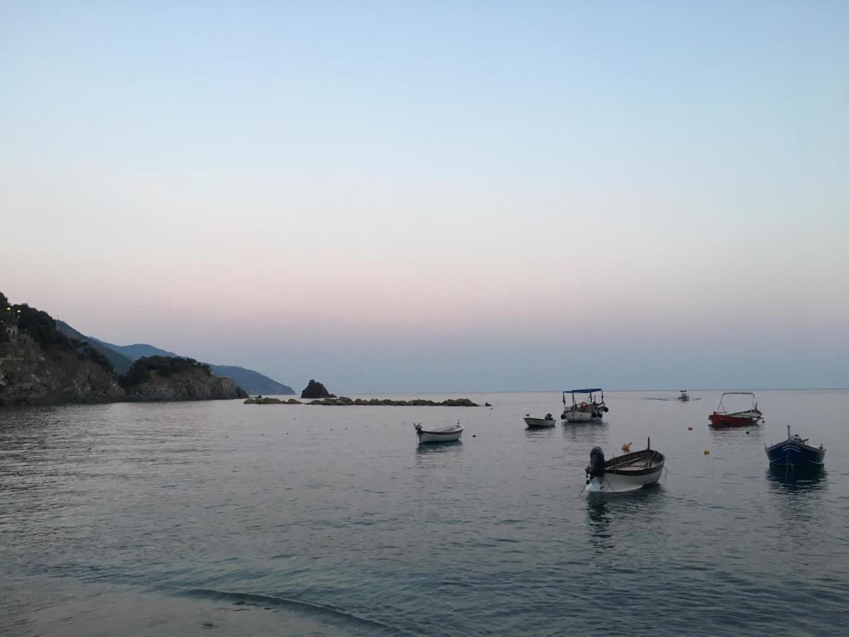Le Cinque Vele ***** Cinque Terre Apartment Монтеросо ал Маре Екстериор снимка