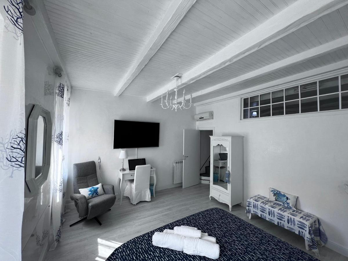 Le Cinque Vele ***** Cinque Terre Apartment Монтеросо ал Маре Екстериор снимка